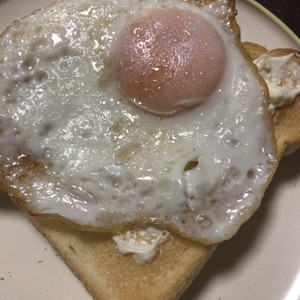 朝食に☆クリームチーズエッグトースト